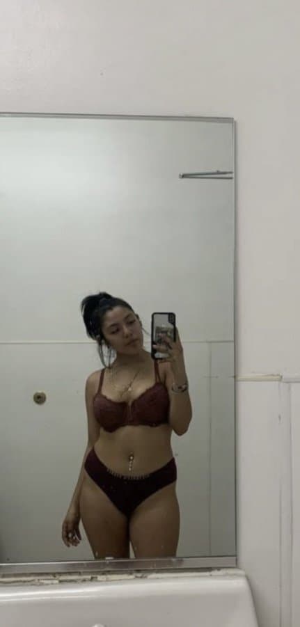 Nasty body Yoselin Pilar Garcia- new Carrolton Maryland loves to eat man ass and show gaped asshole