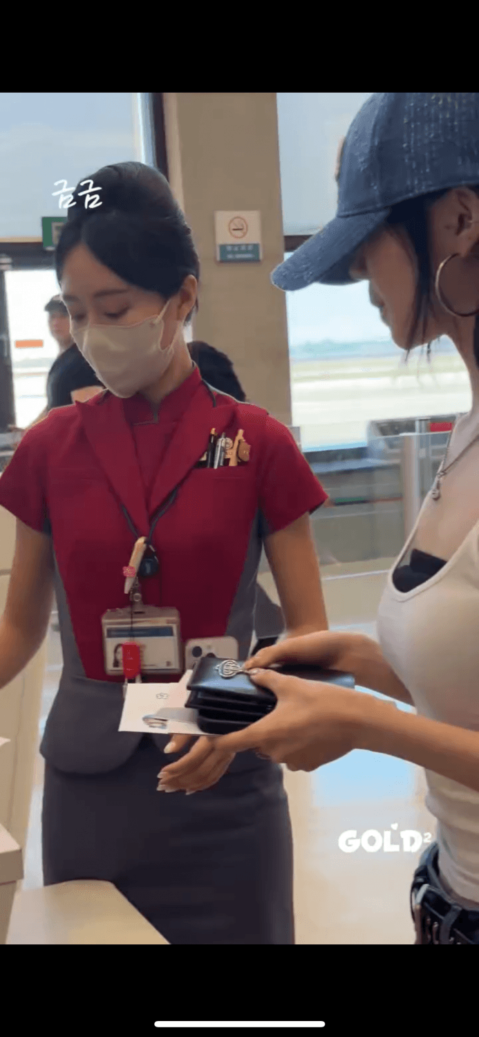 VOTE NOW Who’s cuter? BM Asa VS Ahyeon VS Airline Staff