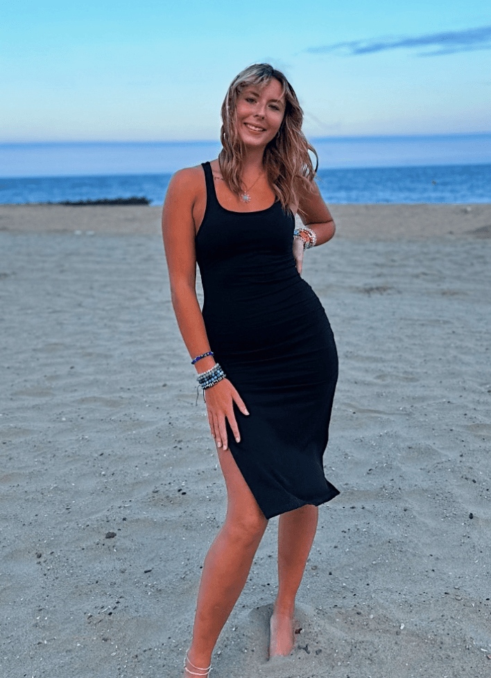 Click to view full size catholic church girl turned party whore - sexy, slut, cute, petite, beach, teen 19, college, student