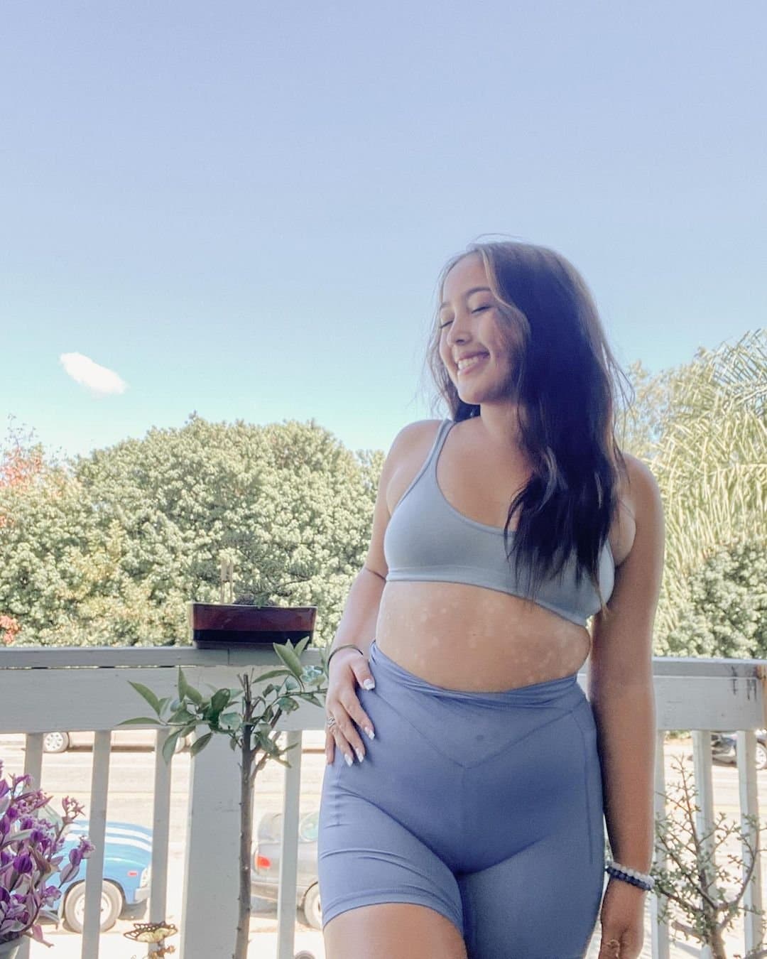 Click to view full size Thick Asian Pacific Islander with nice cameltoe and ass