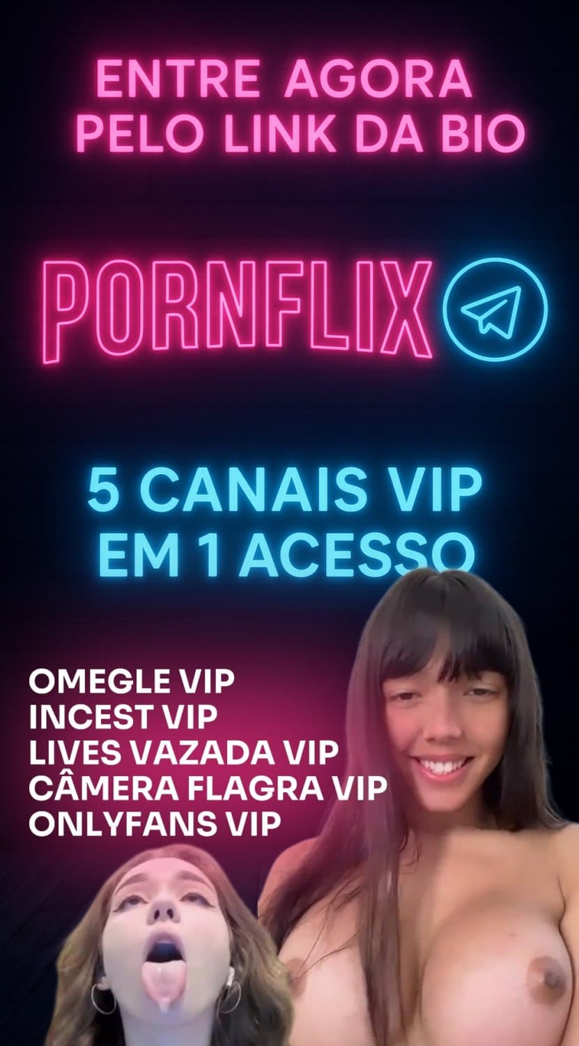 Safadinha engasgado chupando o pau