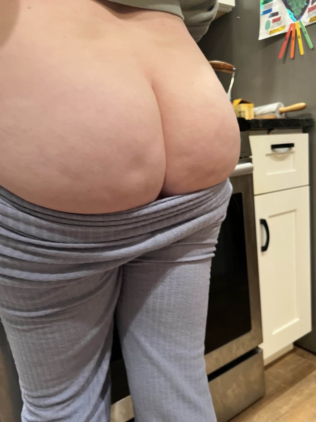 Snowbunny wife loves to have her holes stuffed