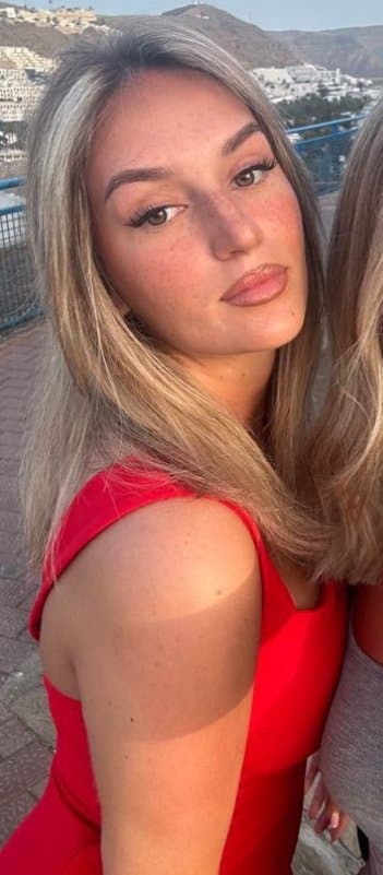 Amina.. Tuzla??/Wien?? Kommentiert geil / Komentarisite! Ko Poznaje inbox, wer sie kennt, dm