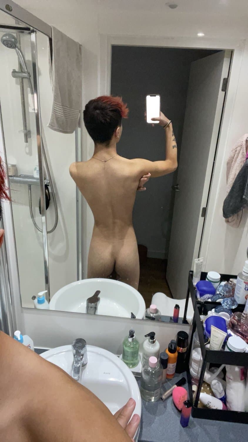 Sexy asian twink