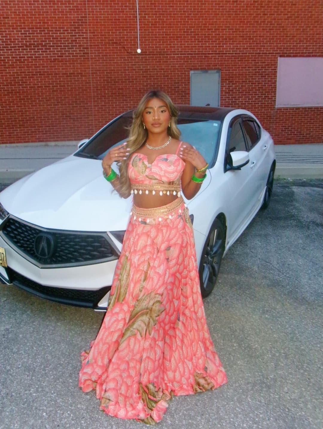 I know half of the tamil in toronto have jerked off to this tamil sexy gyaldem