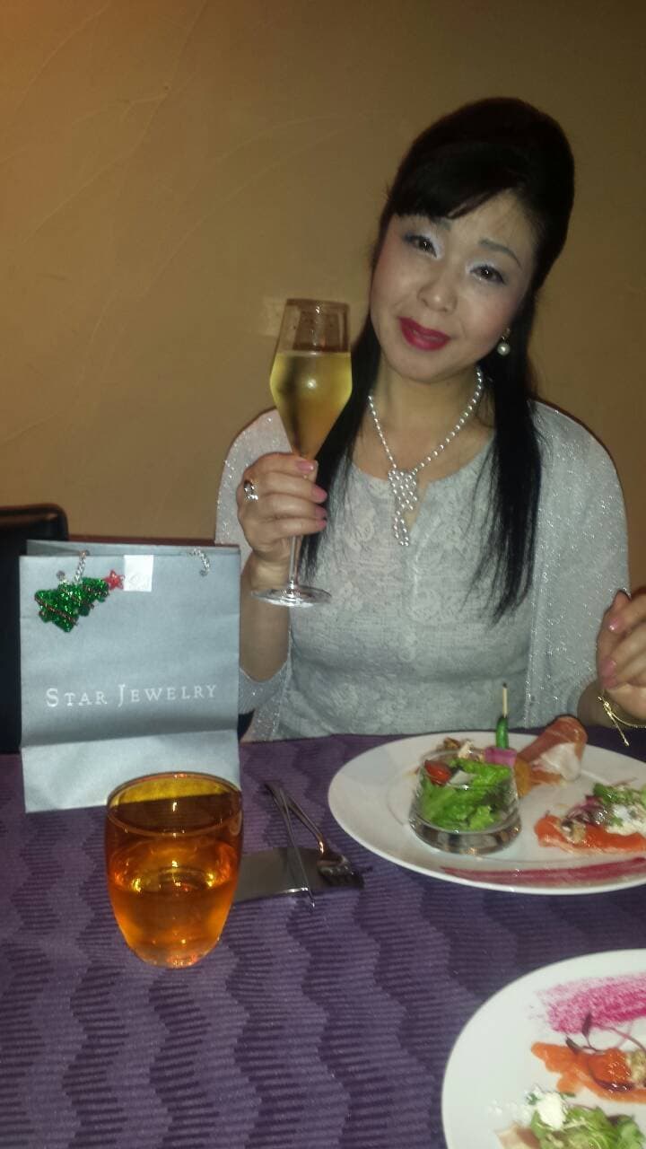 Do you like mature women having sex?