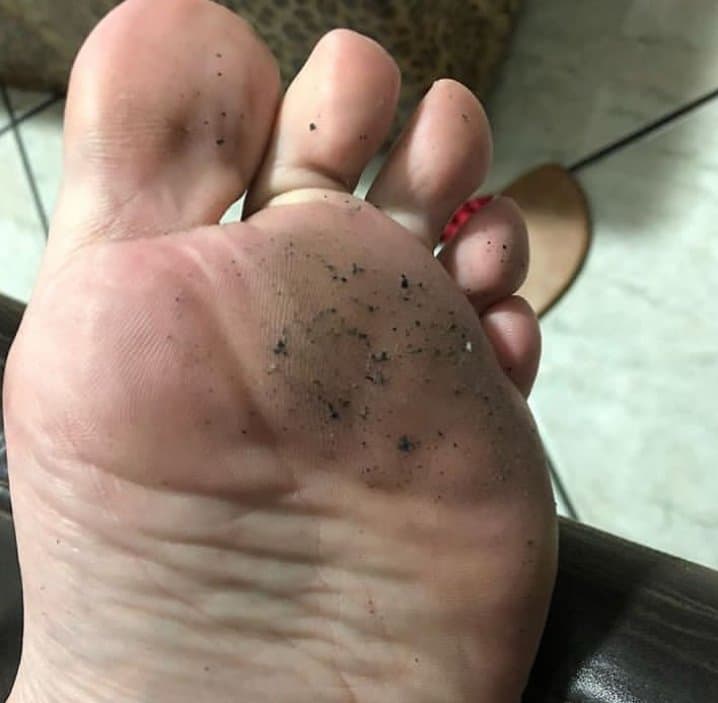 Click to view full size Brazilian girls dirty feet