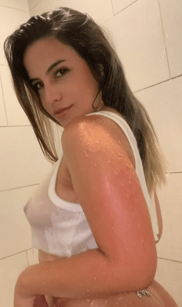 BLOGGERCLAU Perfect body petite latina nude leak