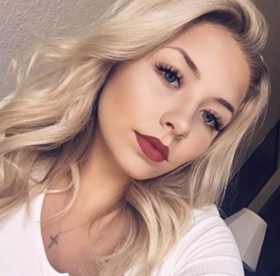 Lily, 20, never thought the internet would see her like this. Slutty college gf