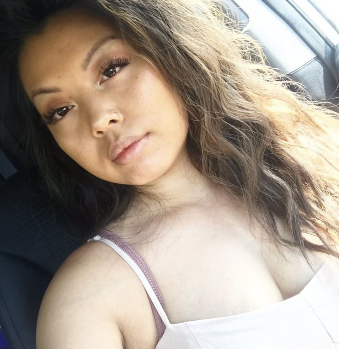 Asian slut Sue got some cakes!