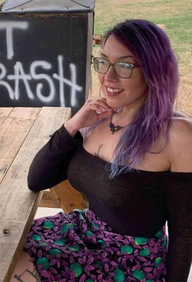 Kim used. Kik sugarbomb111 to be used like her. Girls Dm