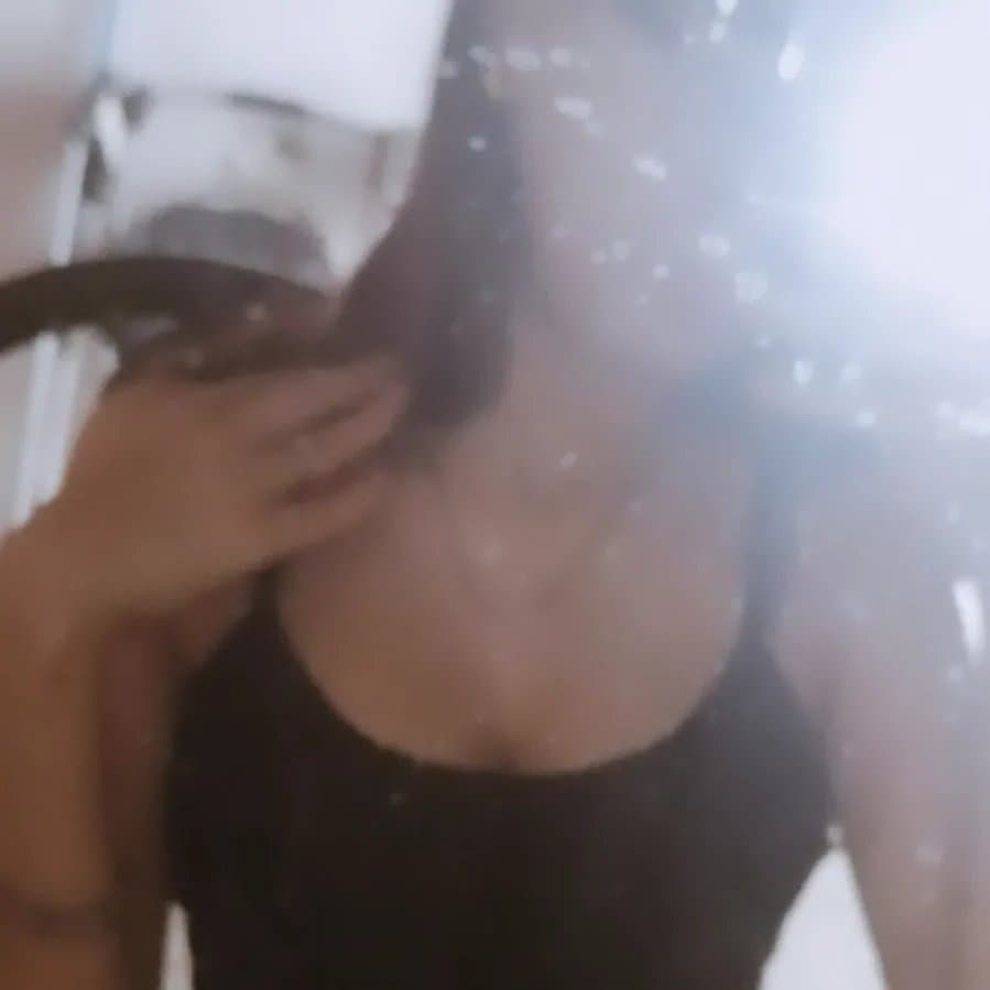 Zaureth Gonzalez pack de fotos y videos Cachondos de sus ricas tetas y video de su vajina rica HMO