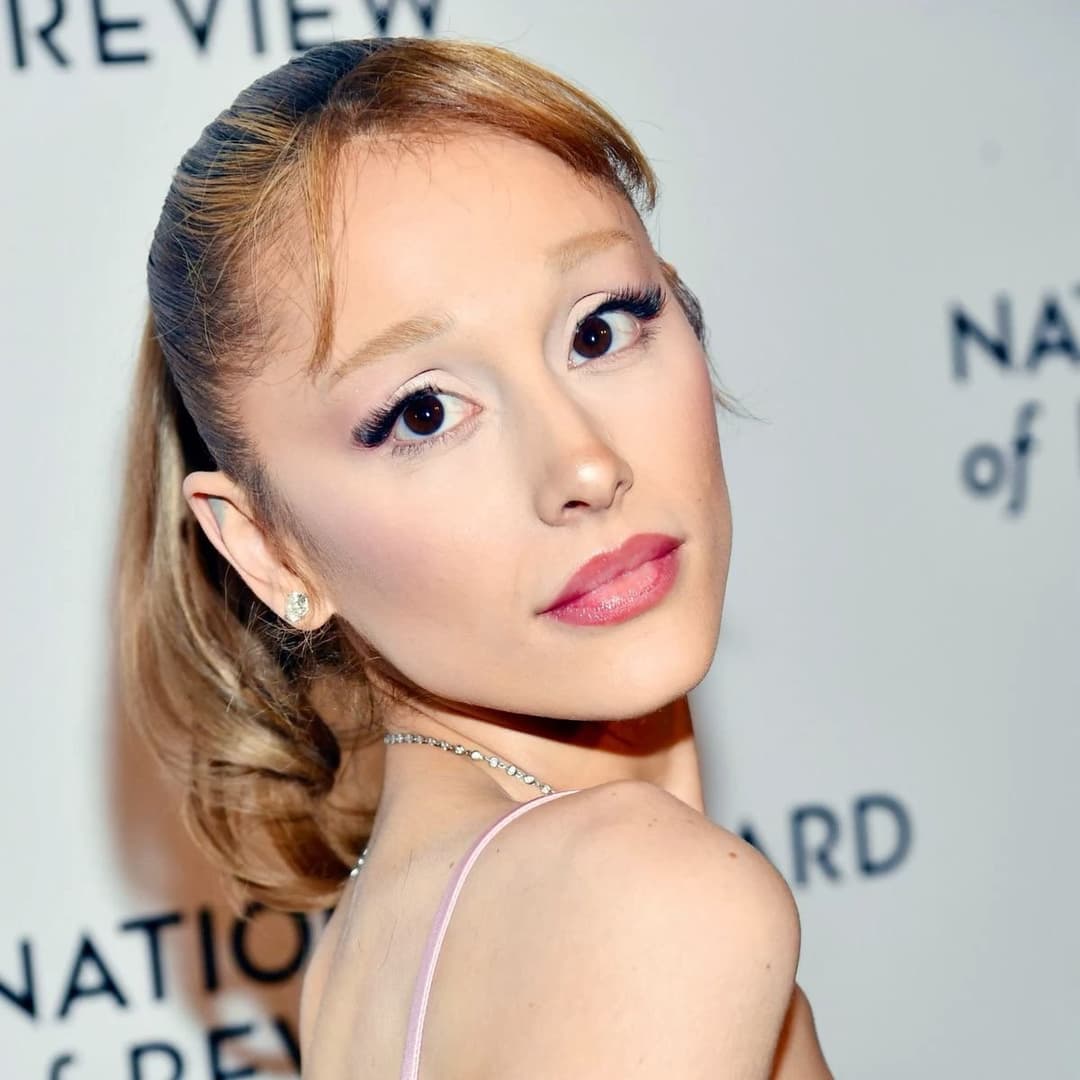 Ariana Grande 2025 face porn ?