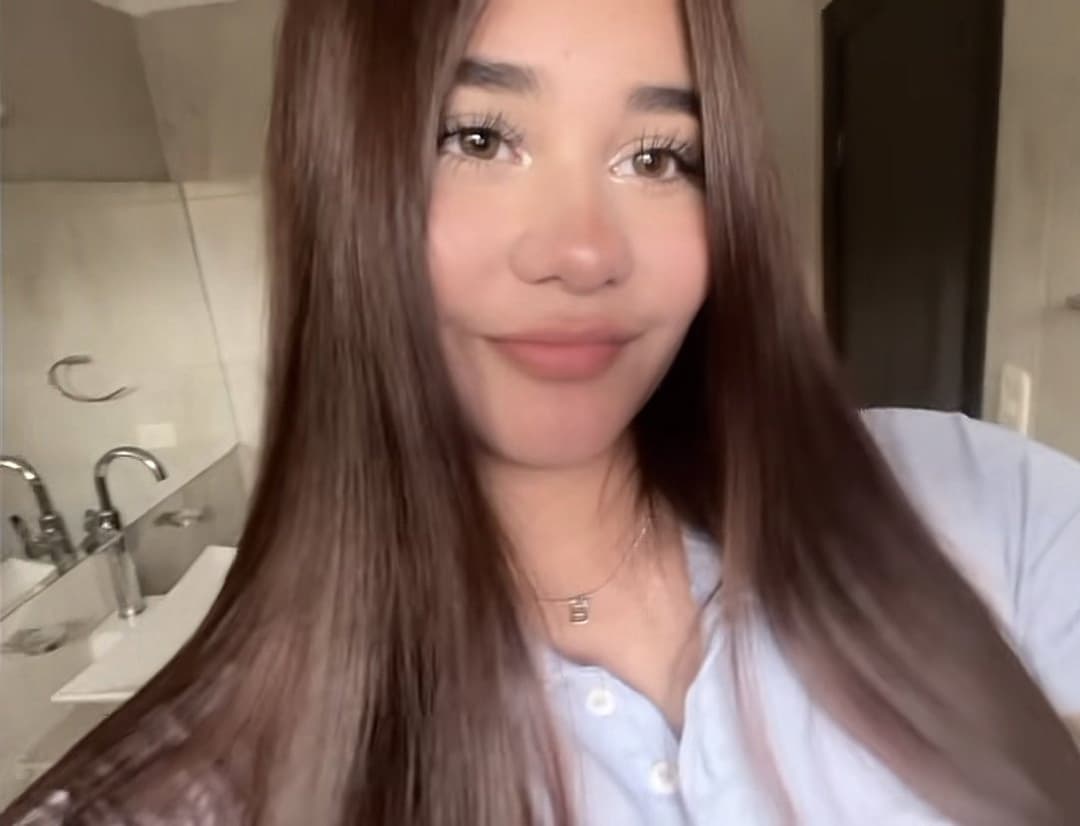 Anonymous sends his ex girlfriend sucking cock, getting fucked and doing a ahegao face AI