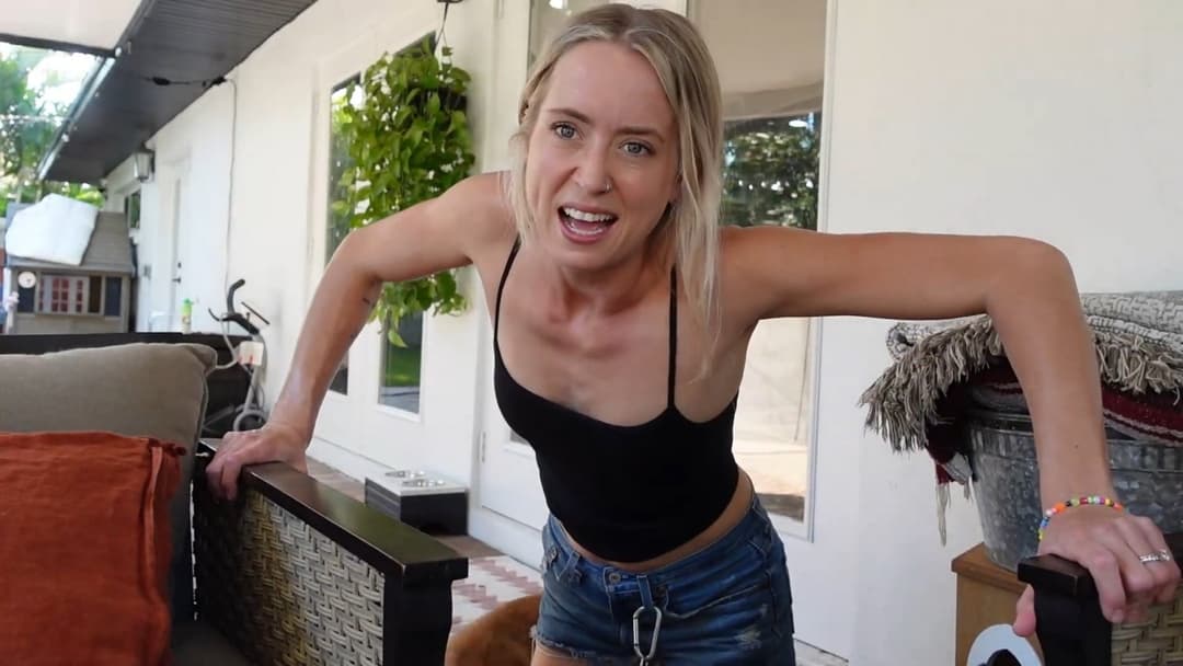 Skinny Milf Allie Wes
