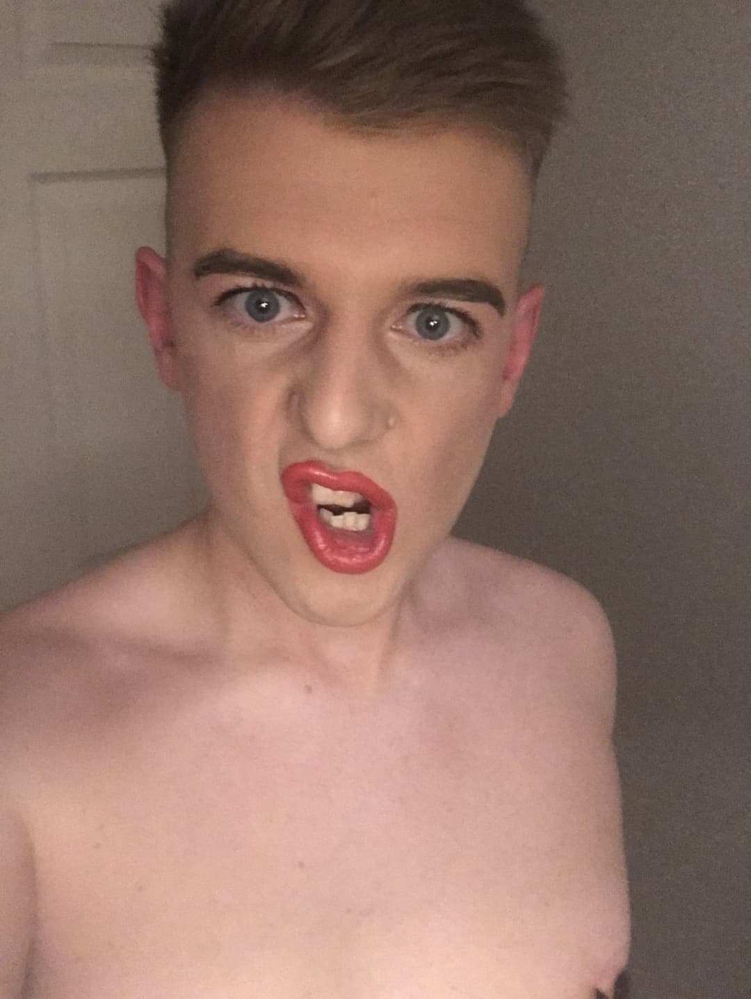 Sissy Kayleigh aka cal muir newcastle