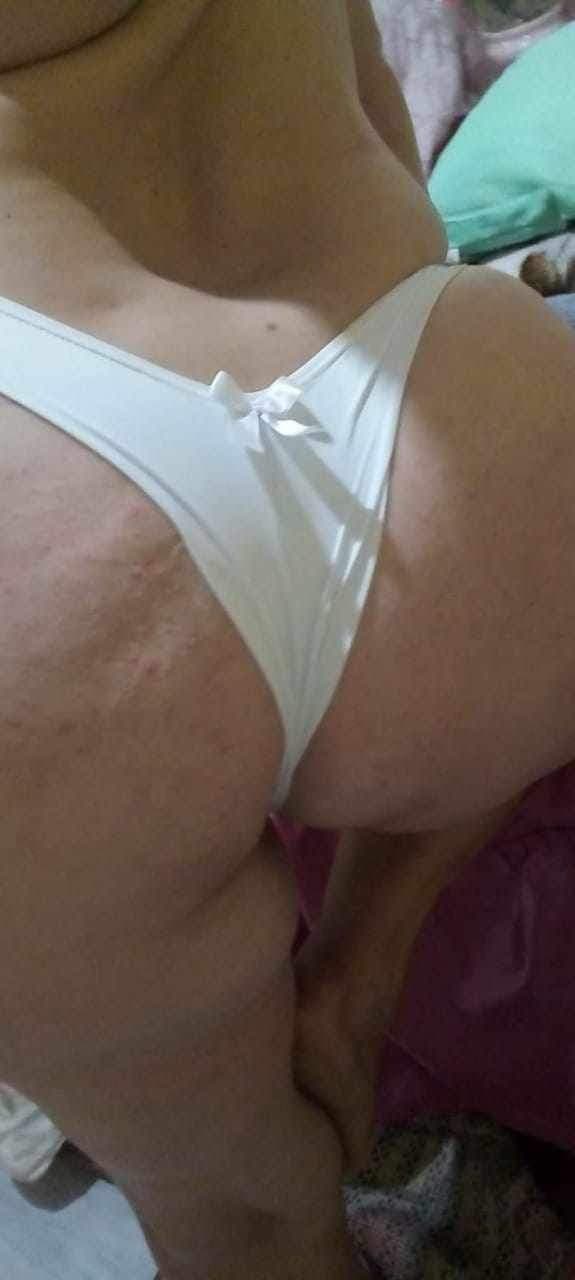 Coroa crente casada e avó, vende conteúdo no Face sem a família saber