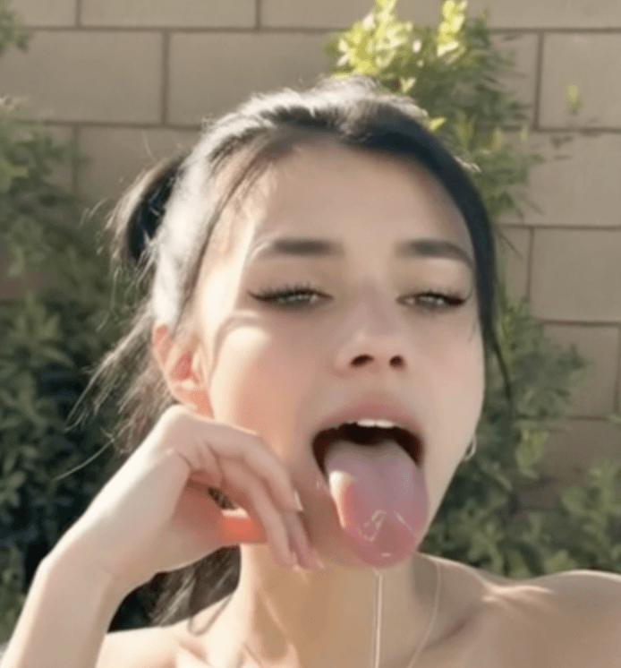 Teaser Content Of Rachel Brockman See Full Content In Premium Galleries $10 In Link In Bio