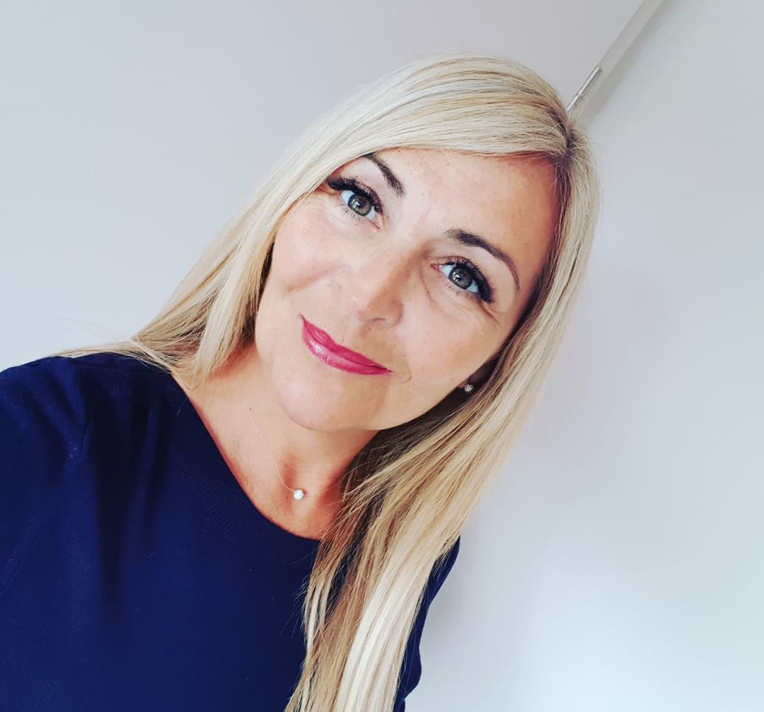 Ann Cath mature beauty