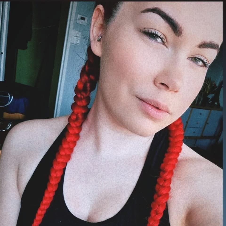 Milf franco-arabe à baiser