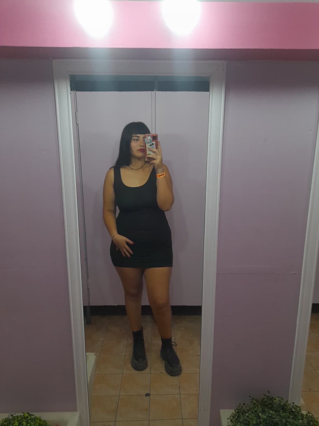 Zoe rolinga sirvienta de su macho