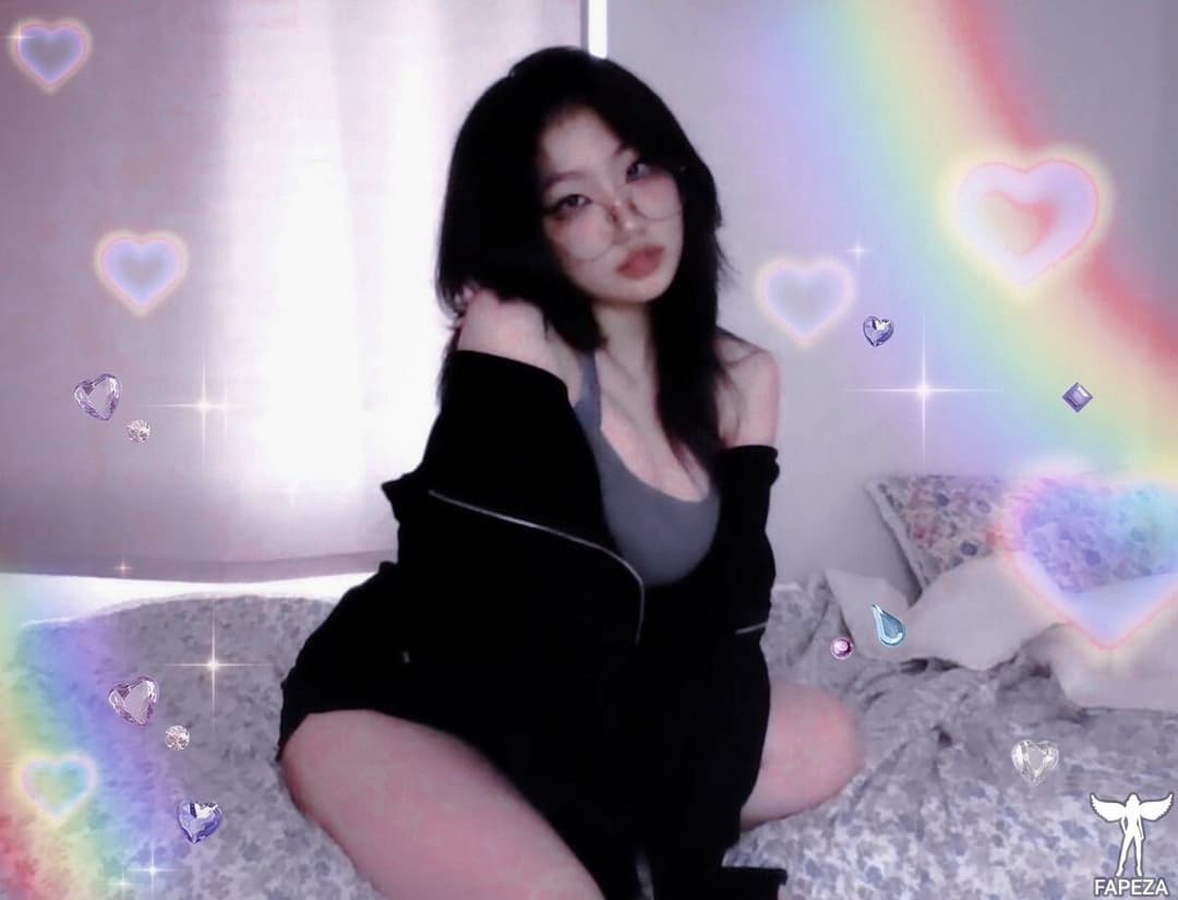 Asian Twitch streamer 4
