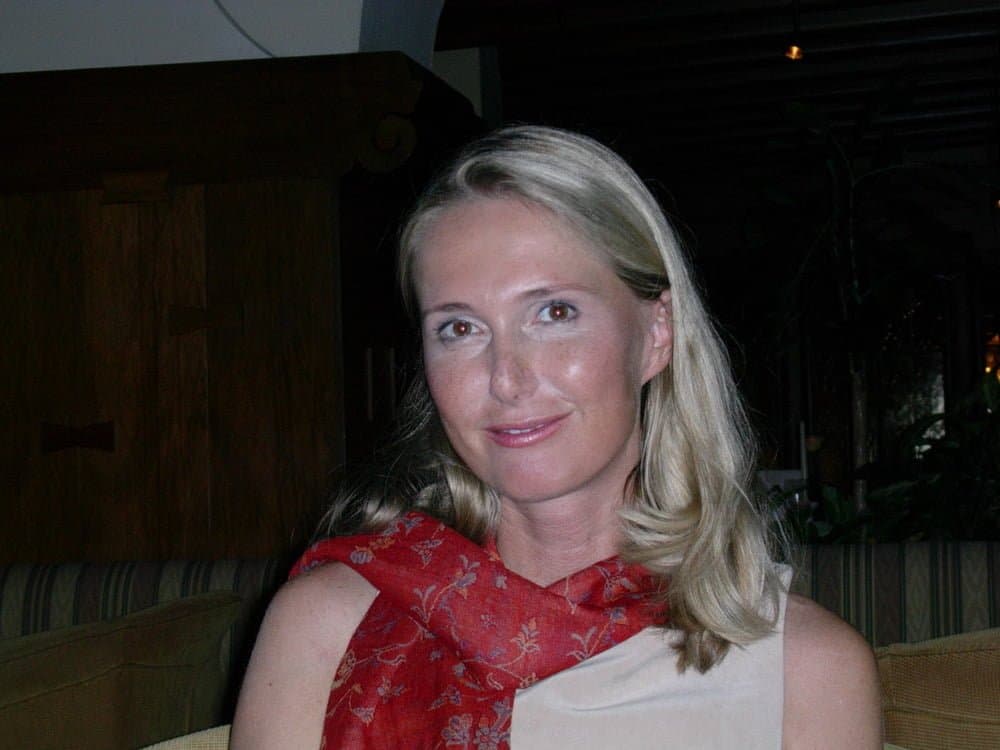 Gorgeous Blonde MILF poses in lingerie