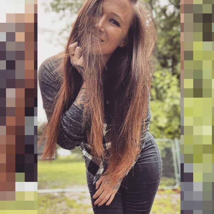 Whitney had no tits when she flashed for G G W, but somehow even with the tats I find her smokin hot