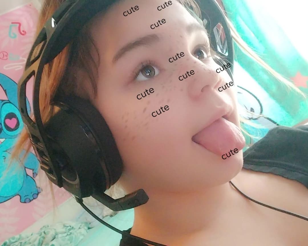 BAD BITCH TT GOONING US FOR FUN