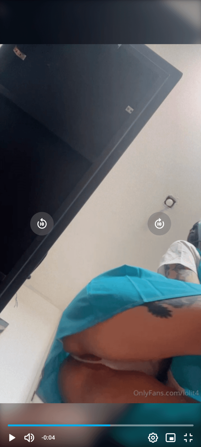 Putita flaquita con culo hermoso y tatuajes, pack filtrado. Gotica culona.