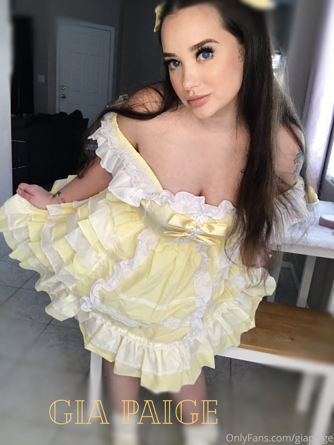 Gia Paige - Mega in Bio