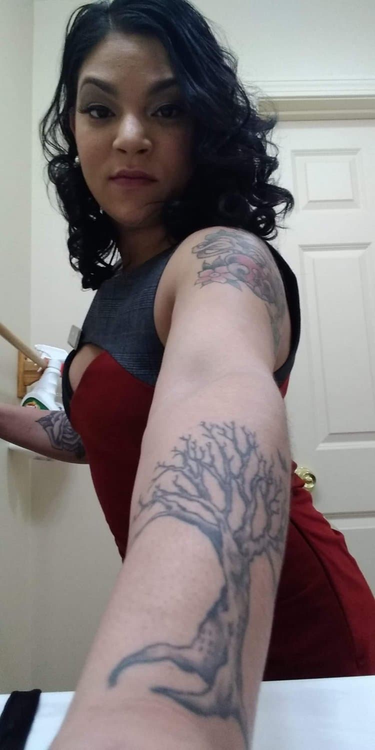 Webslut shaina from Holyoke leaked by ex (hmu on Kik if u want your gf or ex posted)