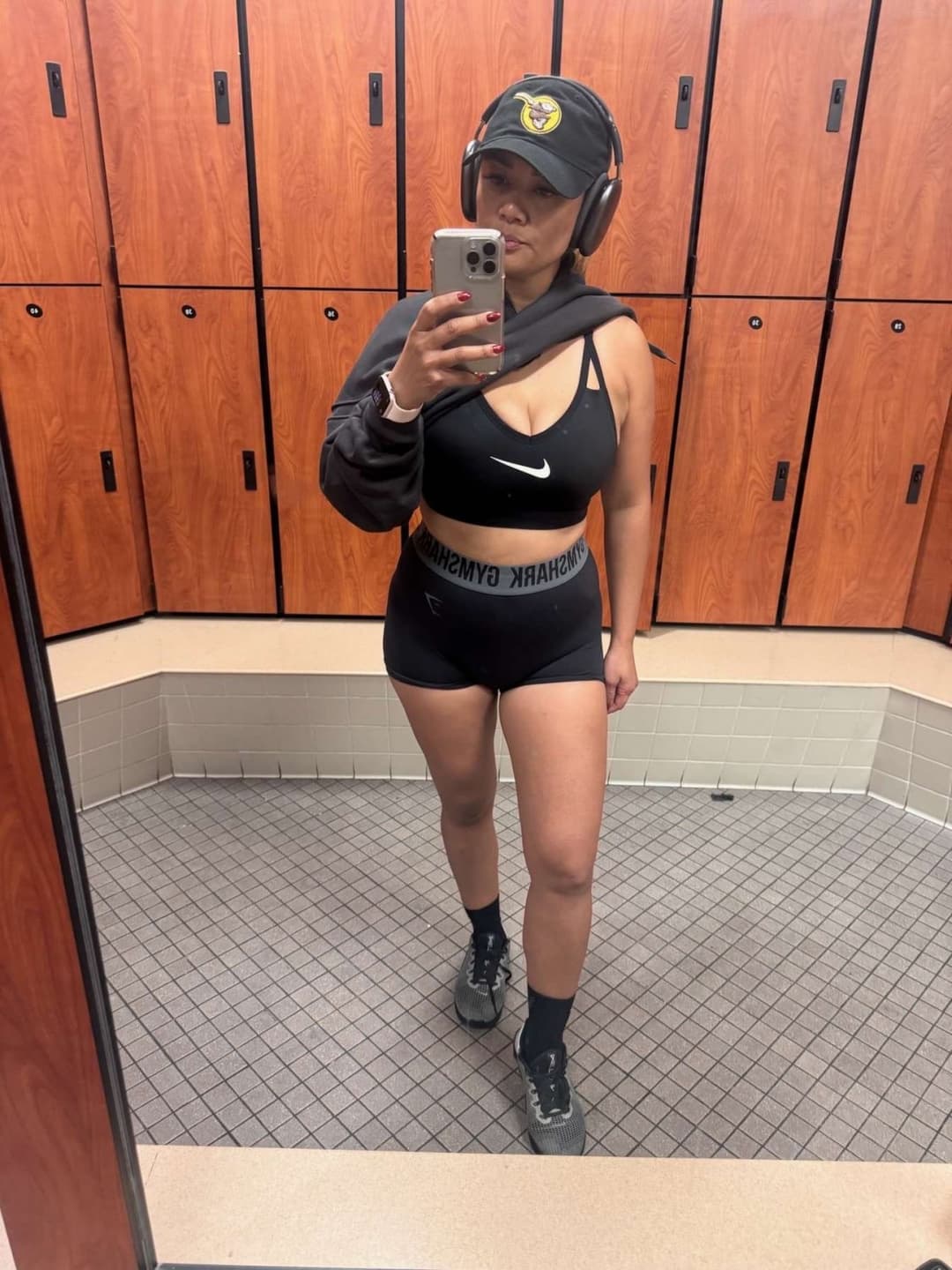 Asian Baddie Filipino from San Diego wants big dick