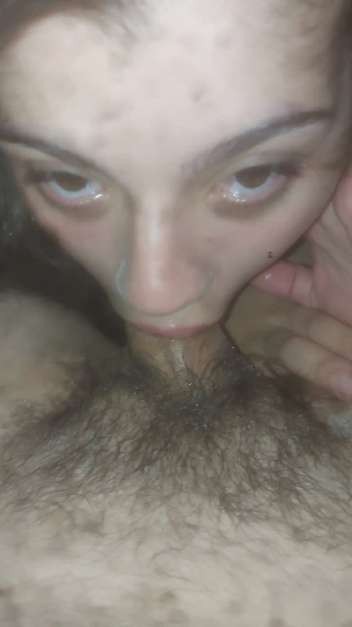 Las fotos que le saco a la puta de mí novia que les parece lo puta que es? Dejen su opiniónes