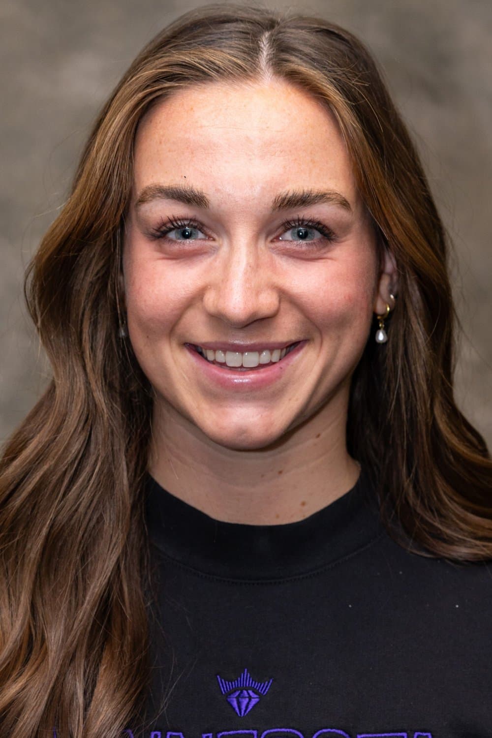 Click to view full size Taylor Heise needs cock on her face. Would suck some mean cock and take a good facial