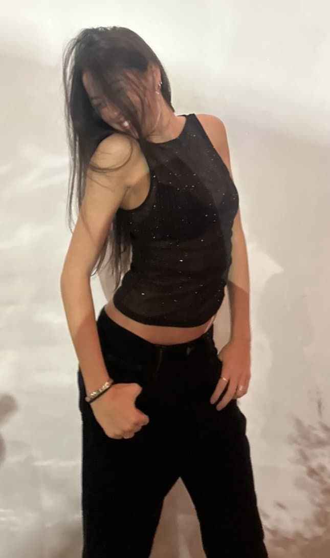 Click to view full size my barely legal irl with perfect guts and a perfect body, i jerk off to her everyday