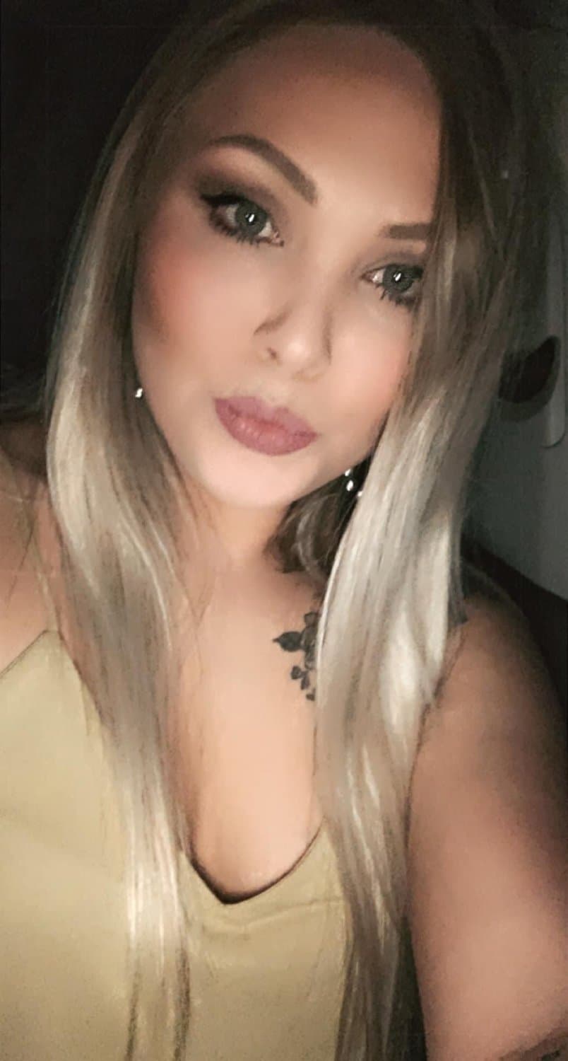 North Louisiana Hotwife makayla with secret only fans shared let’s see who can find it !