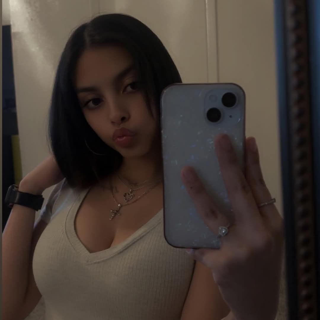 Sexy Fuckable Hispanic Baddie