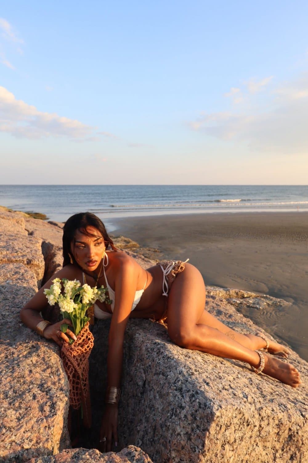 serxy indian teen playing with her pussy