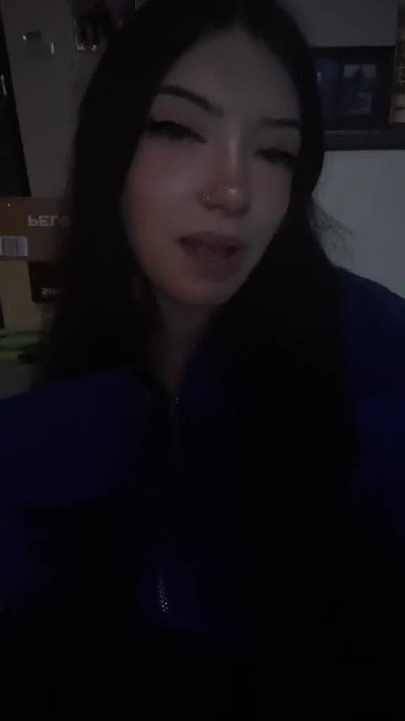 College sluts pale bare ass cheeks