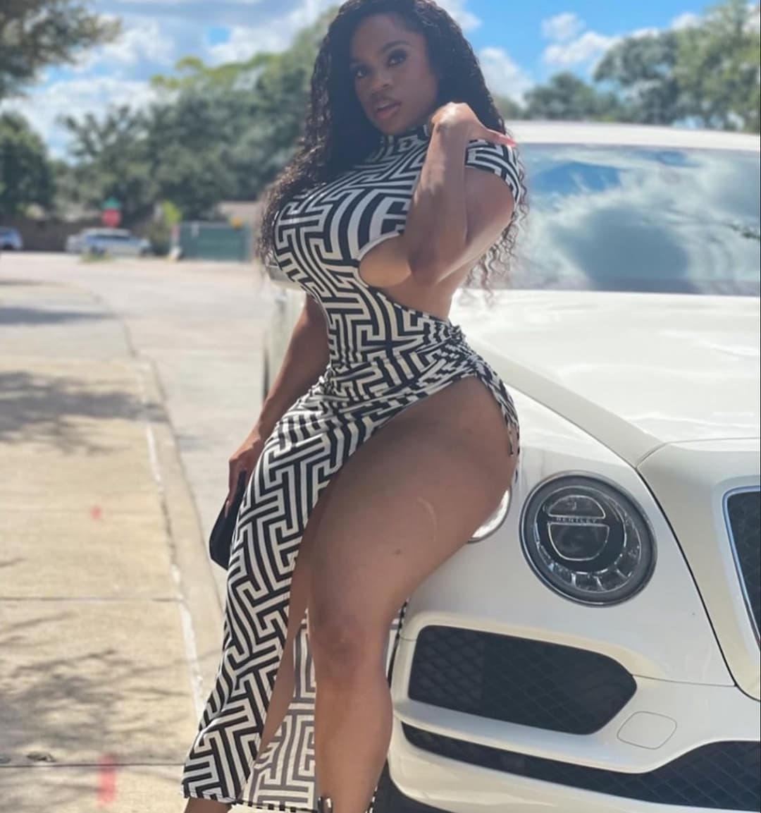 Dominique Chinn Preta Cavala Muito Gostosa