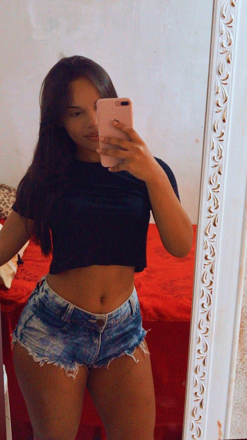 Eliane Queiroz preta e aínda é cavala gigante