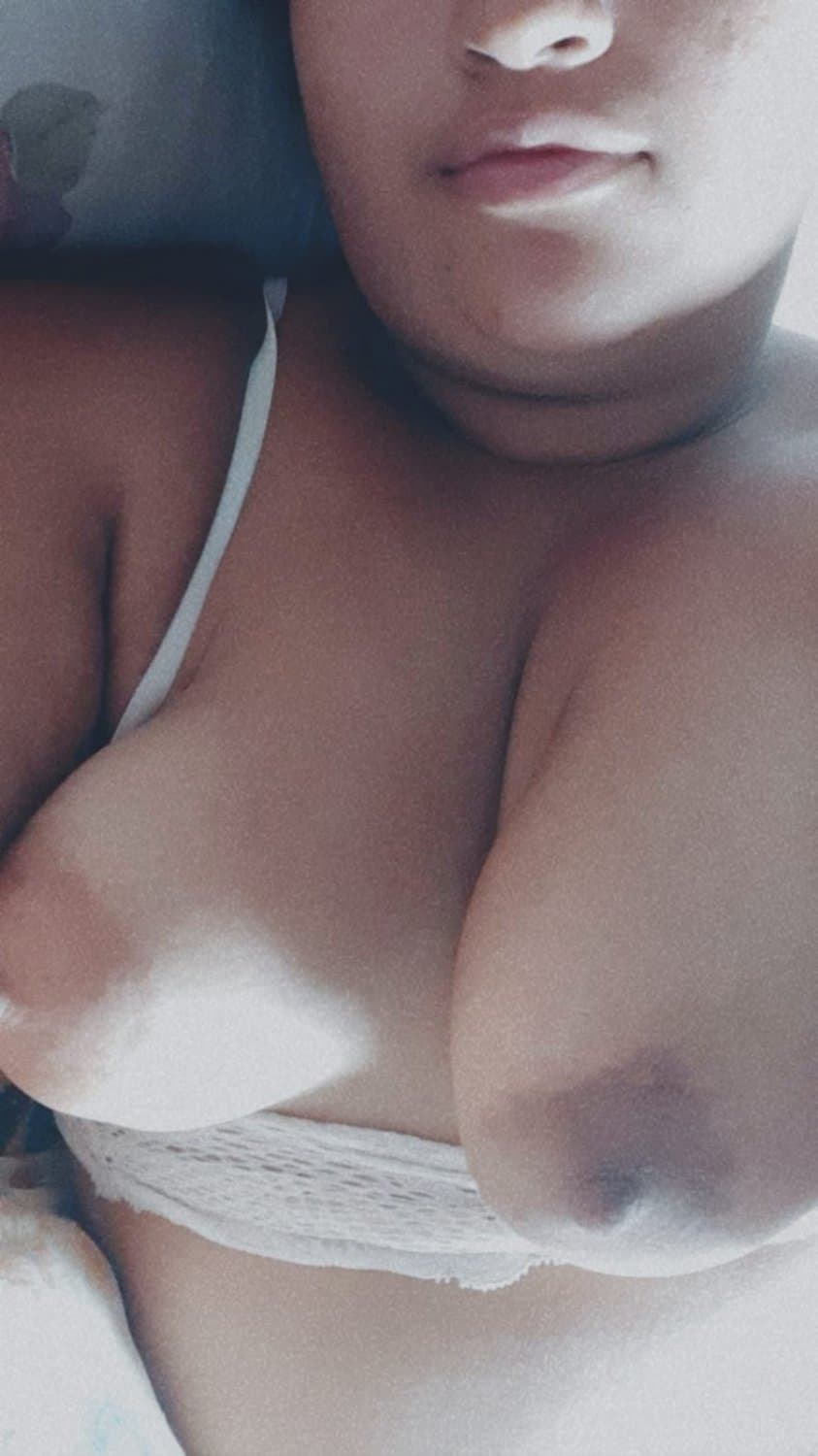 Morena putinha safada de pernambuco vazada pelo ex