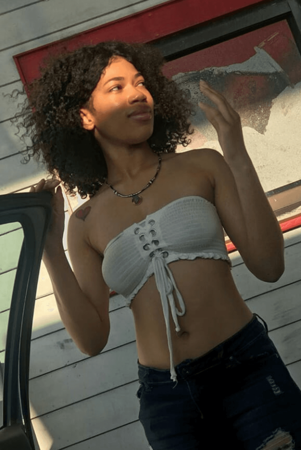 Gorgeous Yellowbone baddie (whats her @?)