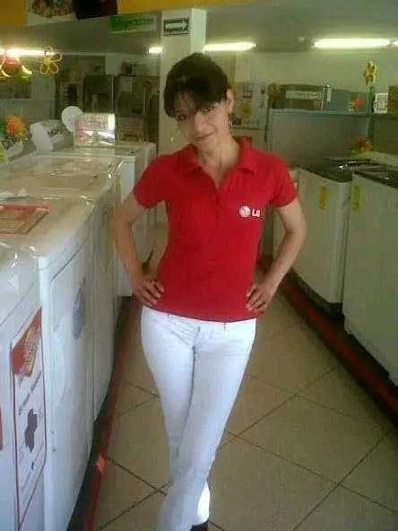 Vendedora mexicana sexi de Elektra