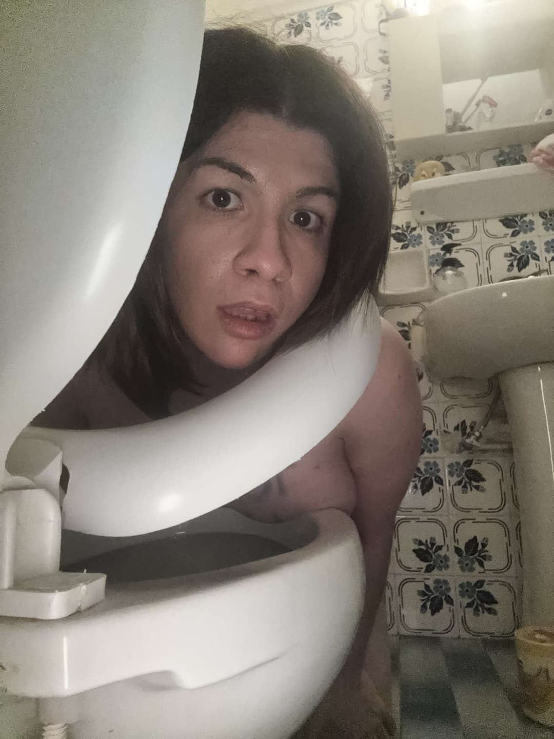 Toilet Licking Tina