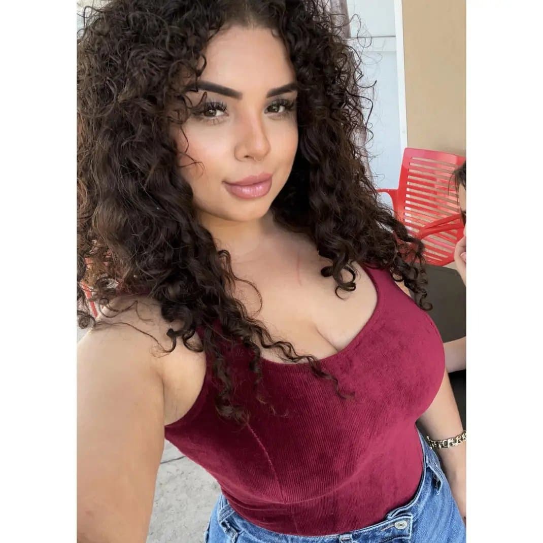 Everyone go message Serenity Vela on Facebook and tell her to start an Onlyfans