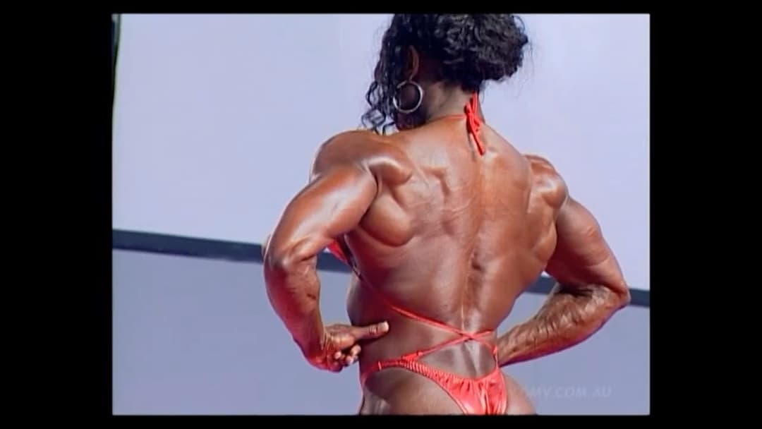 The judges just love to breath the flavour of her veiny muscle armpits