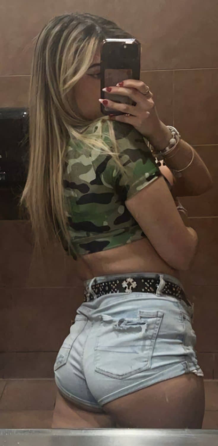 Janessa from Michigan Ass at Twin Peaks