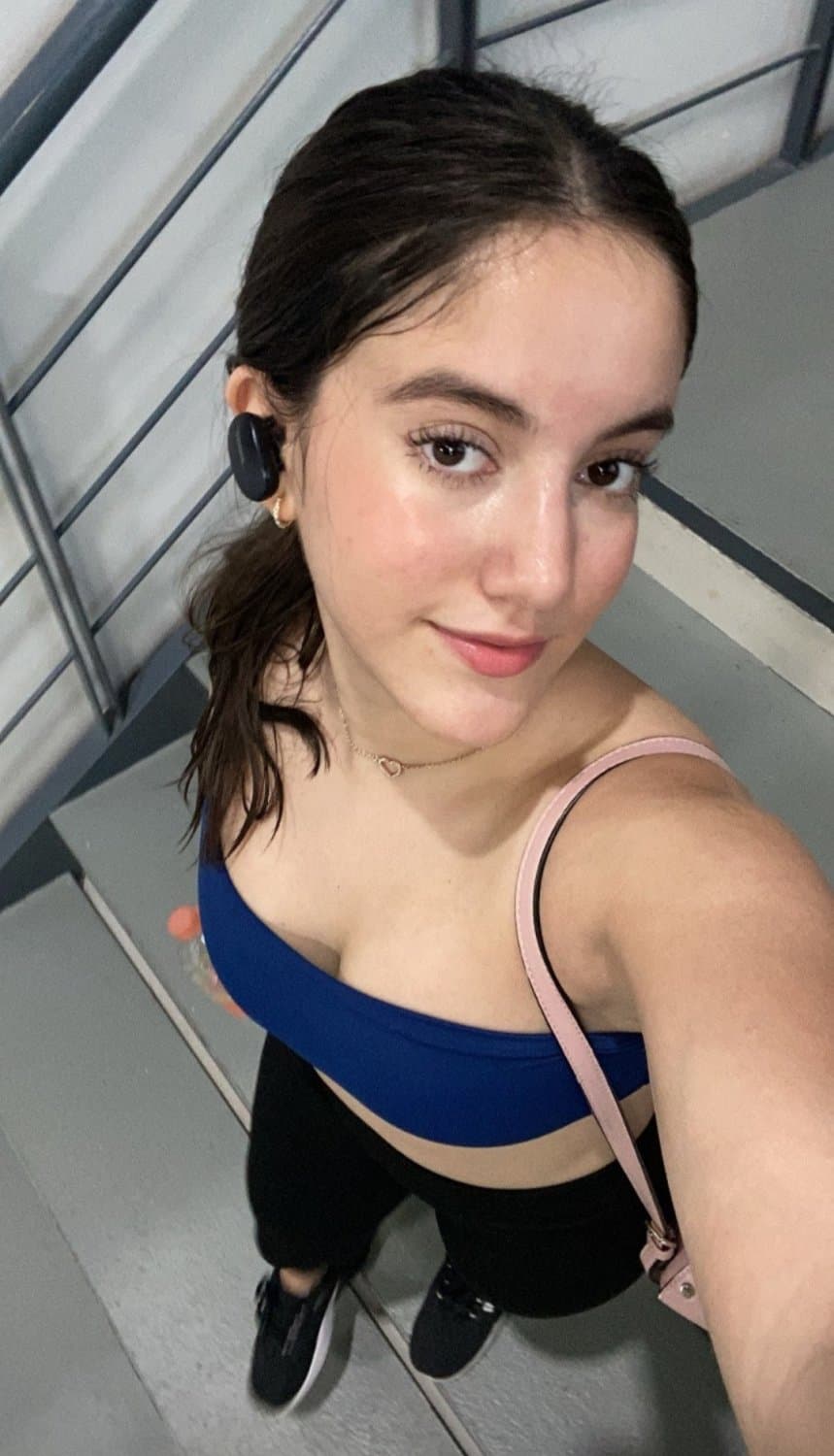 (REQUEST ME) anonymous  friend gives bj to bbc (ai)